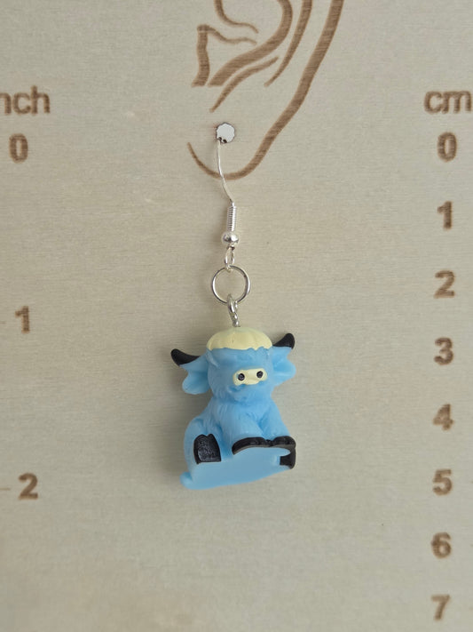 Blue highland cow earring