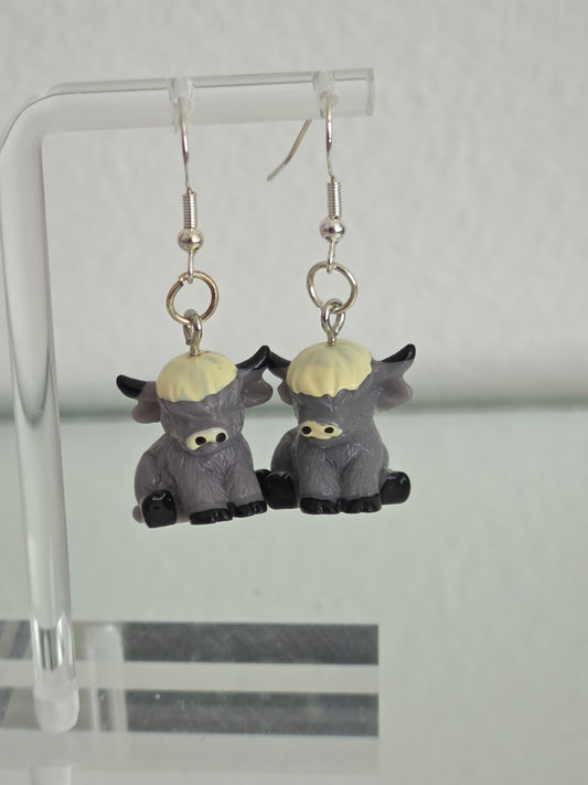 gray highland cow earrings